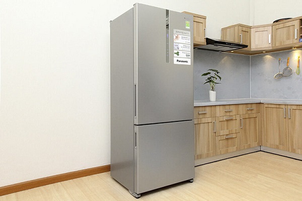 Không gian xung quanh thoáng đãng sẽ giúp tủ lạnh tản nhiệt tốt hơn