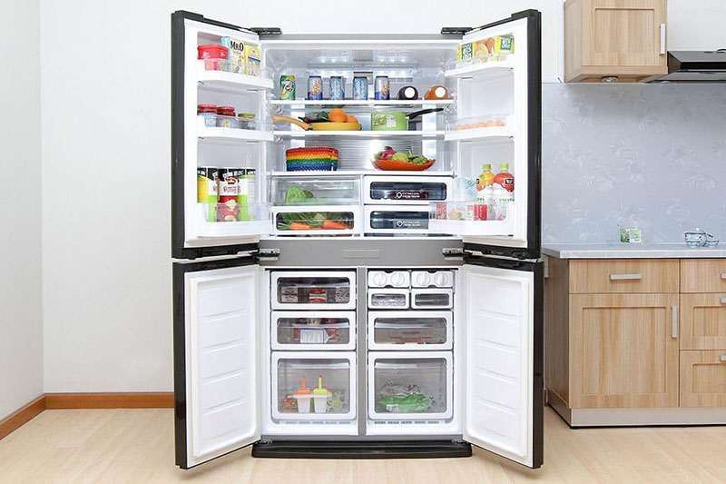 Tủ lạnh Sharp mở cửa trong thời gian quá lâu hoặc đóng cửa không kín sẽ được cảnh báo với mã lỗi U10