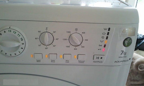 Máy giặt nhấp nháy đèn là lỗi gì?