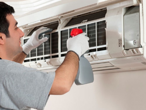 Hình Ảnh Sửa Máy Lạnh Hitachi