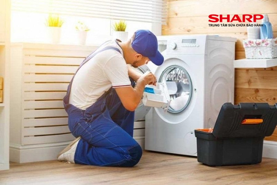 cần sử dụng dịch vụ vệ sinh máy giặt Sharp tại nhà
