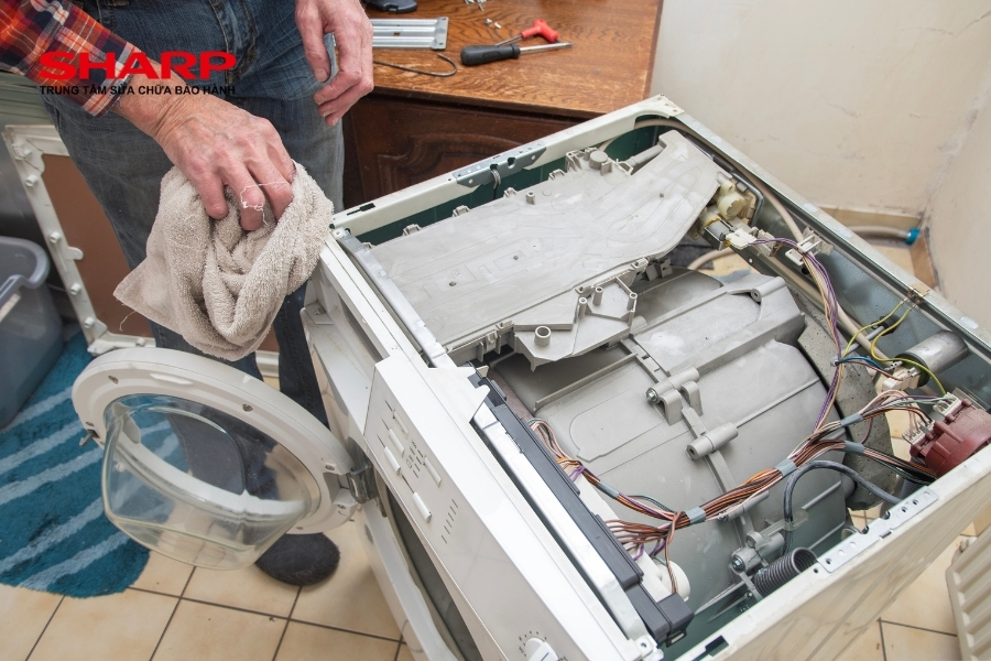 Cách khắc phục máy giặt Sharp lỗi không vắt tại nhà, nhanh chóng